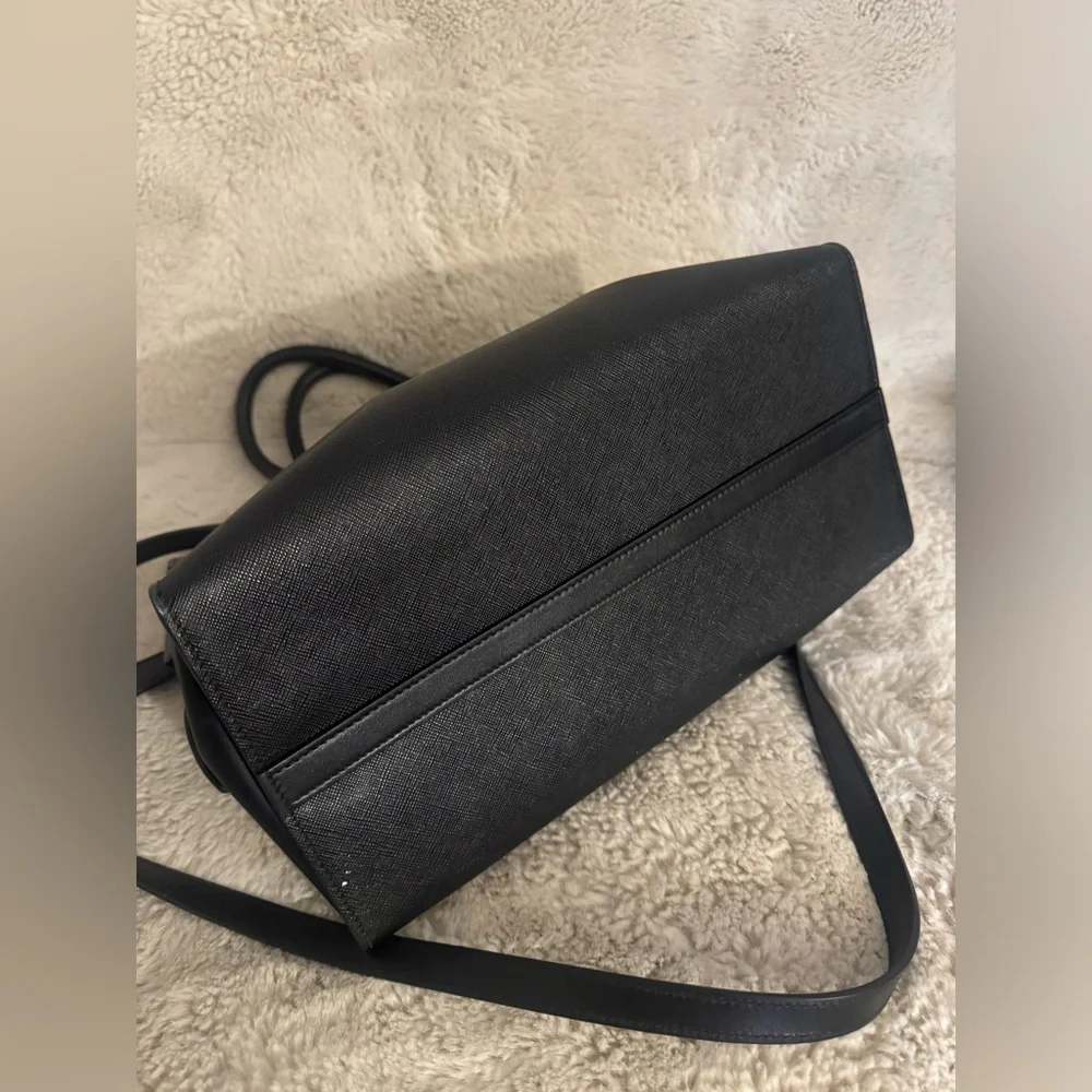 Prada Paradigme Tote Saffiano with City Calf Medium in Black with Gold Hardware - Picture 8 of 15